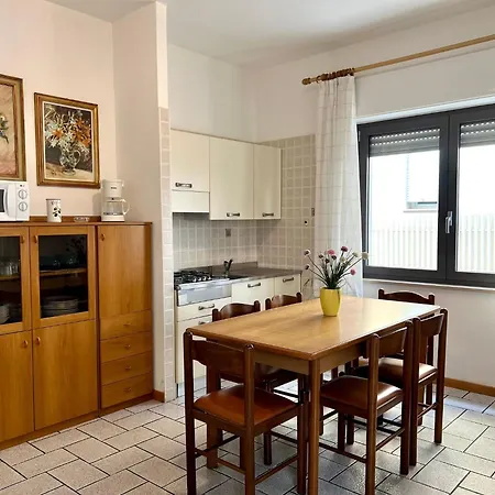 Cozy Flat Perfect For Group Getaways Апартаменты Линьяно-Саббьядоро