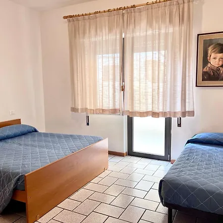 Cozy Flat Perfect For Group Getaways Lignano Sabbiadoro